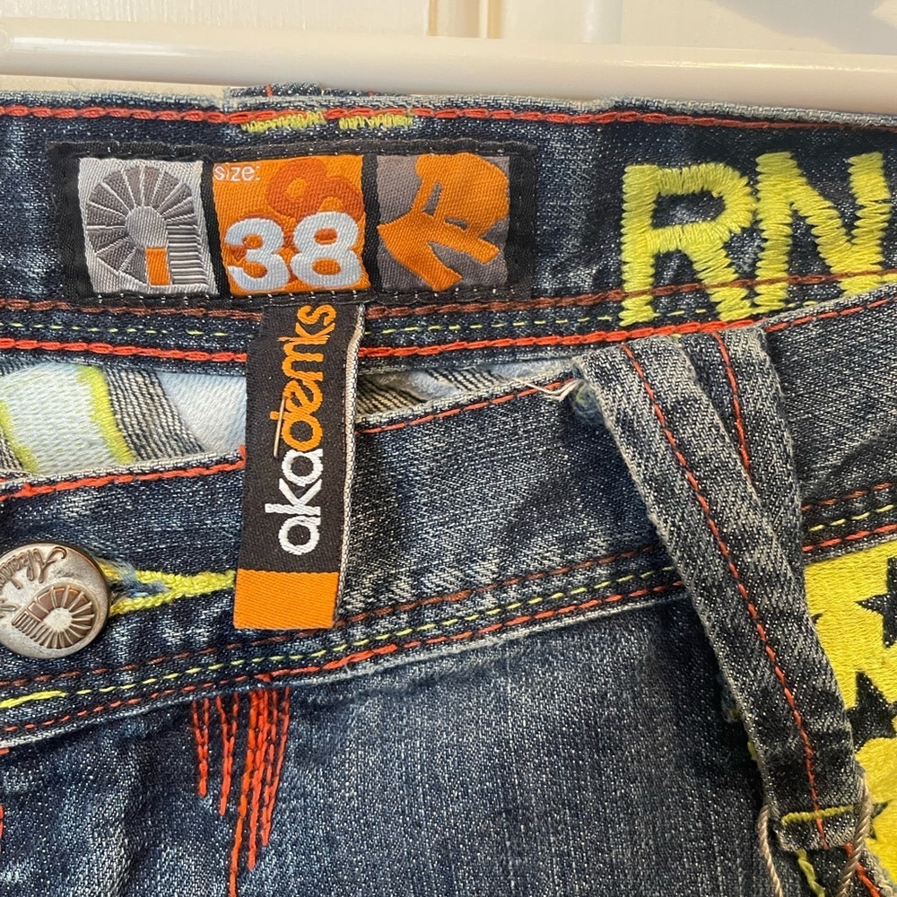 Akademiks Vintage Y2K Men's Denim with Red and Yellow Details 38 - Picture 4 of 6